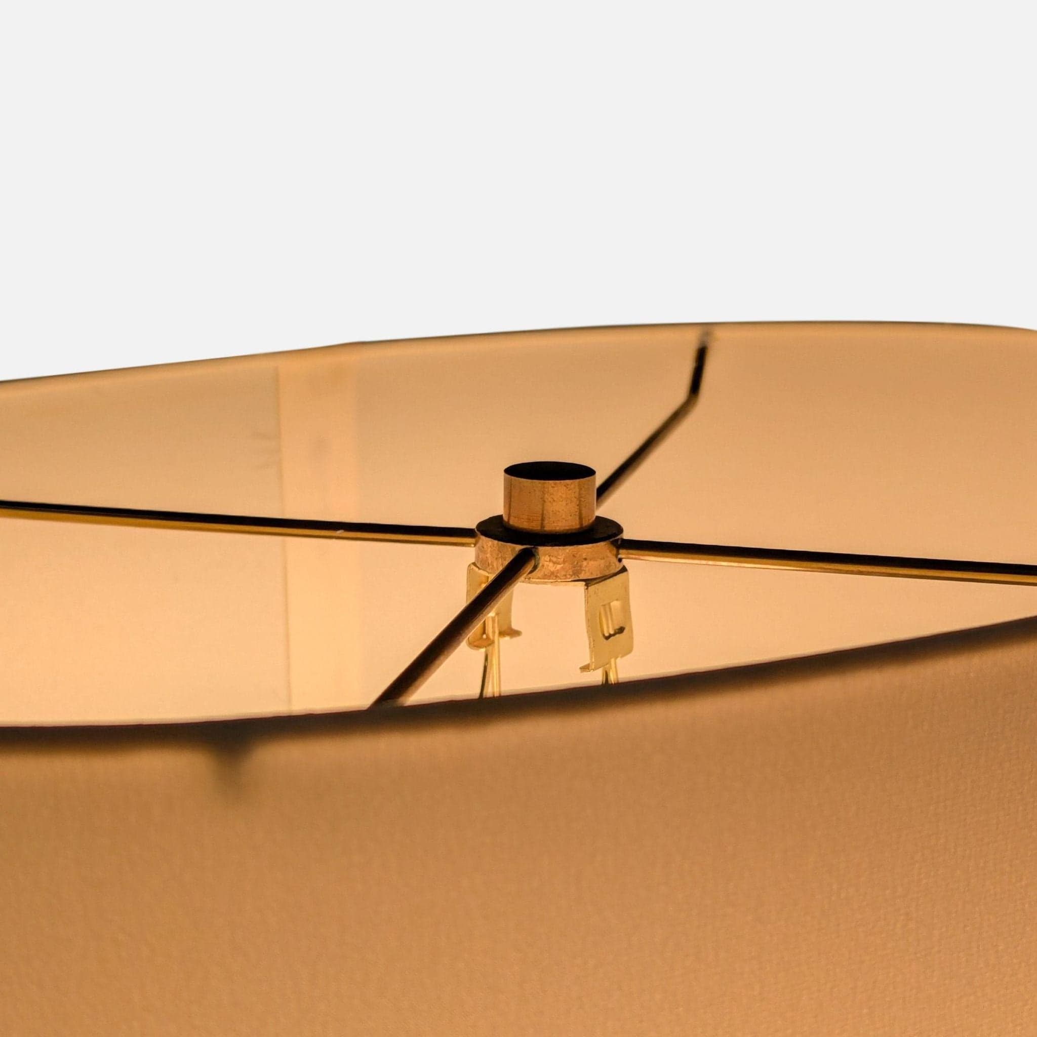 Modern Table Lamp with White Shade - Thumbnail 3