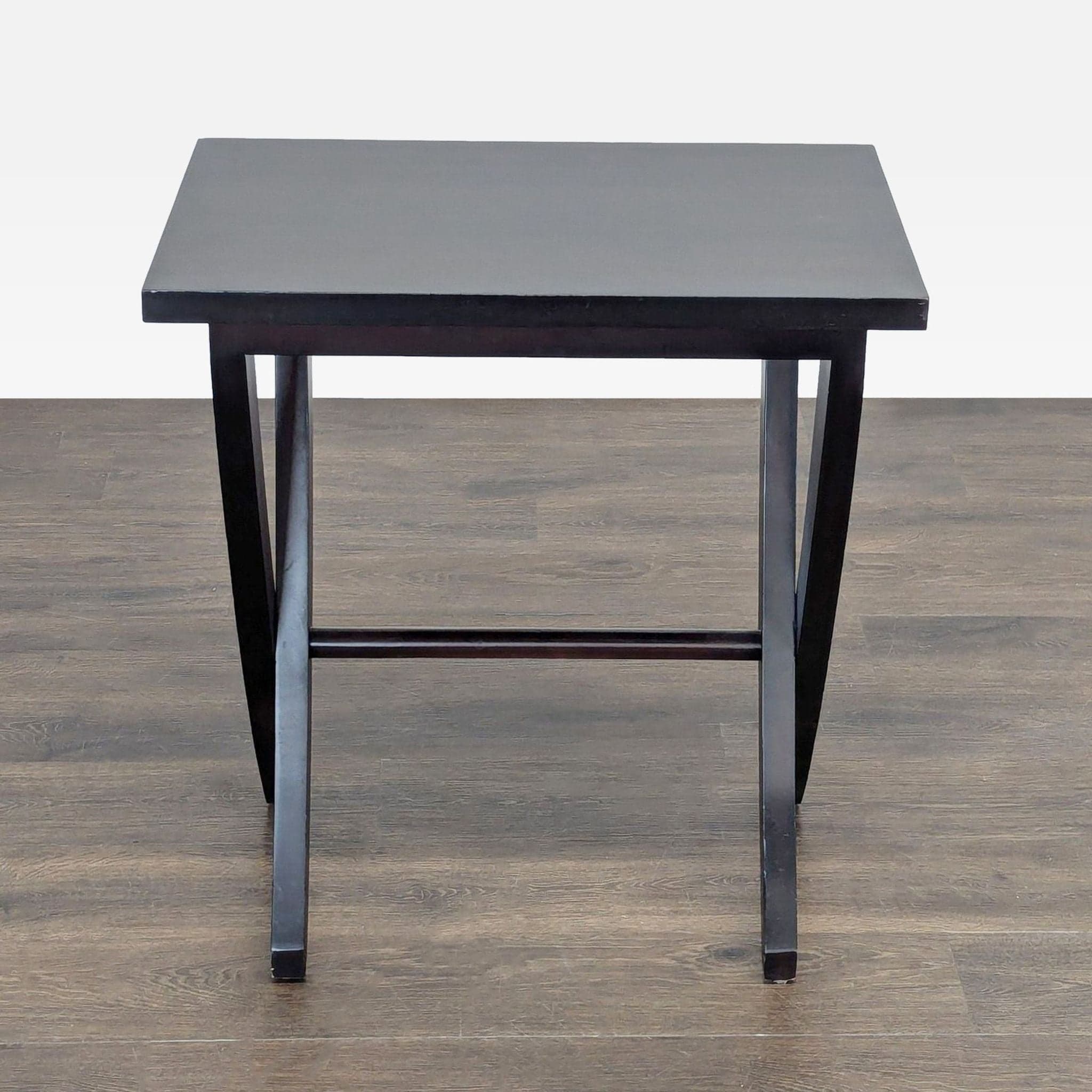 Wooden End Table with Curved Legs - Thumbnail 8