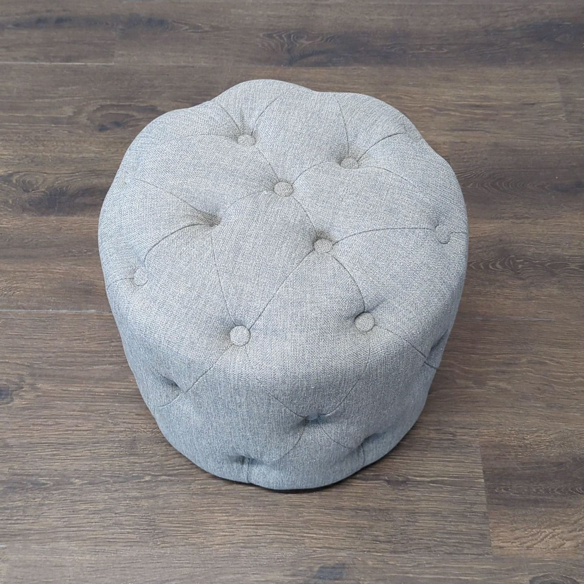 Safavieh Ponzi Tufted Ottoman - Thumbnail 5