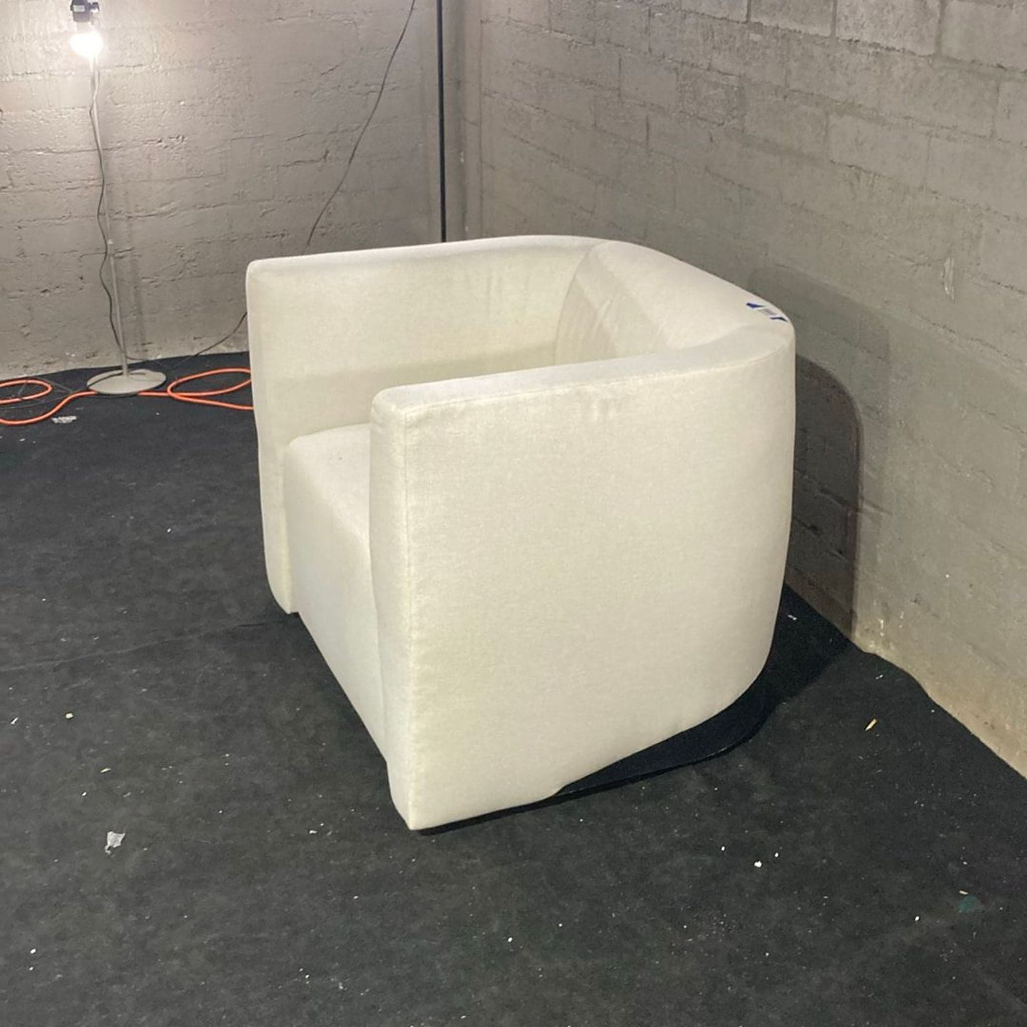 Maiden Home Henri Modern Swivel Lounge Chair – Cream Upholstery - Thumbnail 3