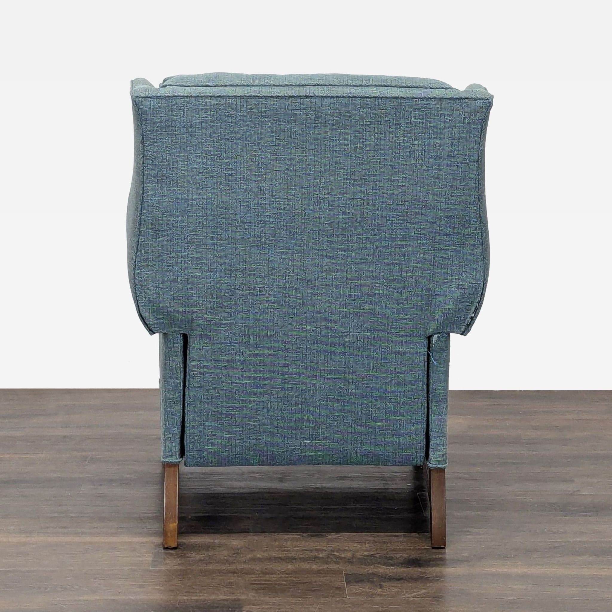 Vintage Comfortable Blue Recliner Lounge Chair with Wooden Legs - Thumbnail 4