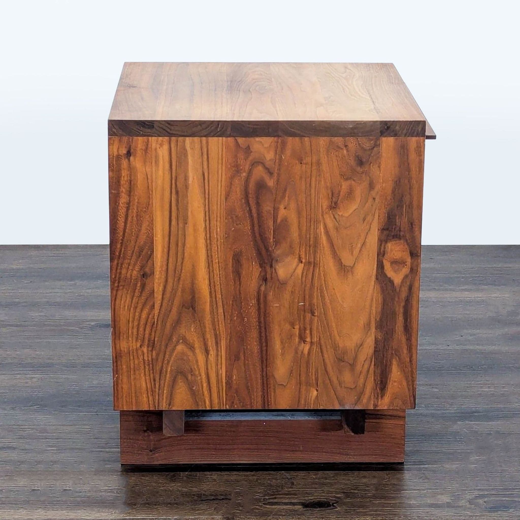 Vermont Furniture Designs One Drawer Walnut Nightstand - Thumbnail 4