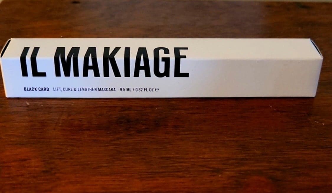 Il Makiage Black Card Mascara - Lift, Curl & Lengthen - Image 1