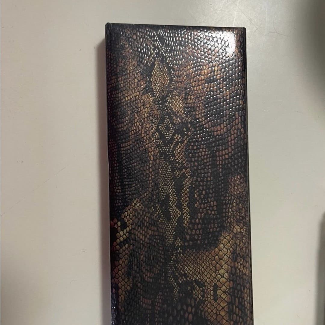 Laura Mercier Eyeshadow Palette - Eye Art Caviar Colour Inspired Edition - Thumbnail 2