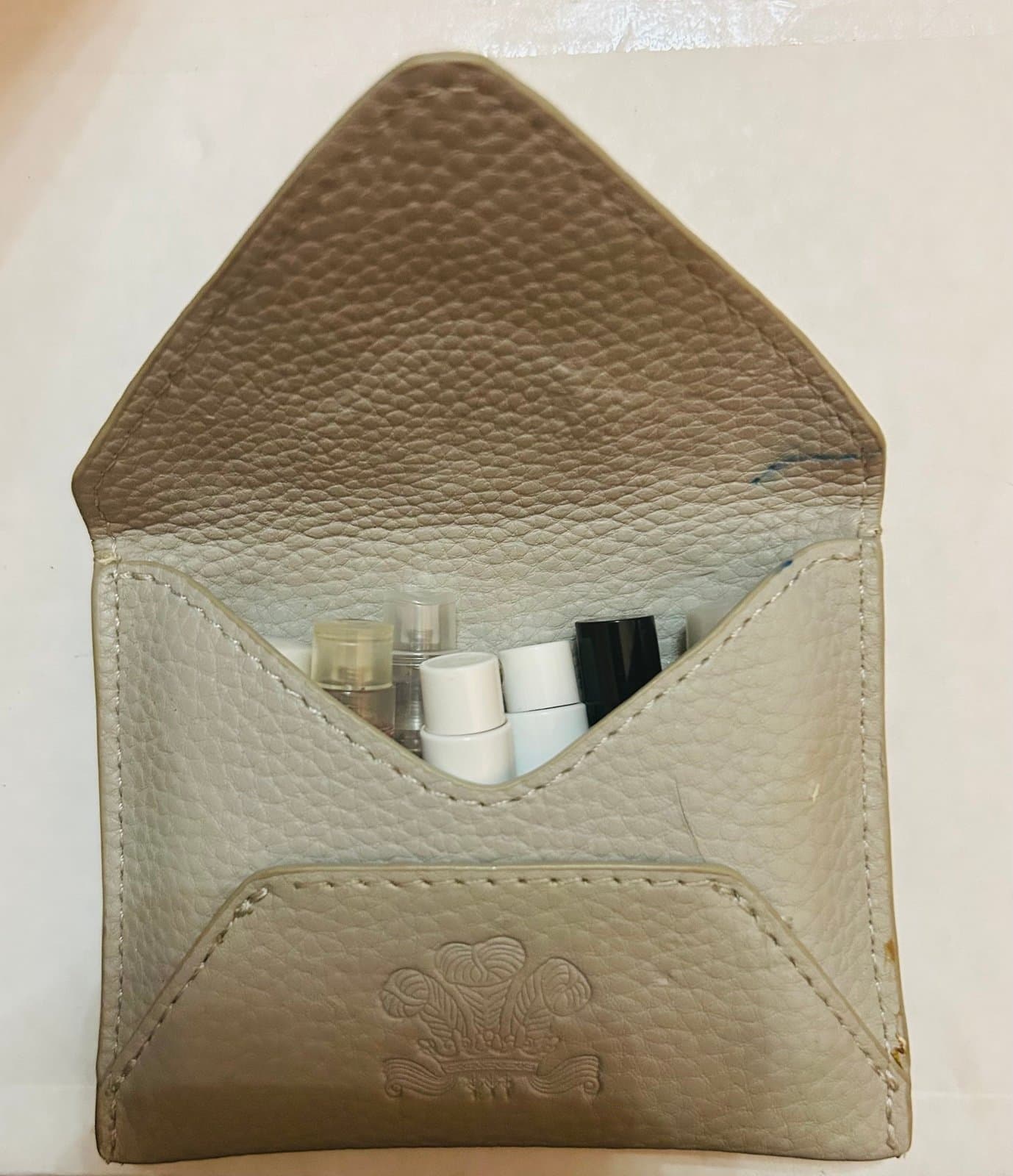 Lot of 7 Luxury Perfume Samples in Leather Creed Pouch, Chanel, Gucci and more - Thumbnail 3