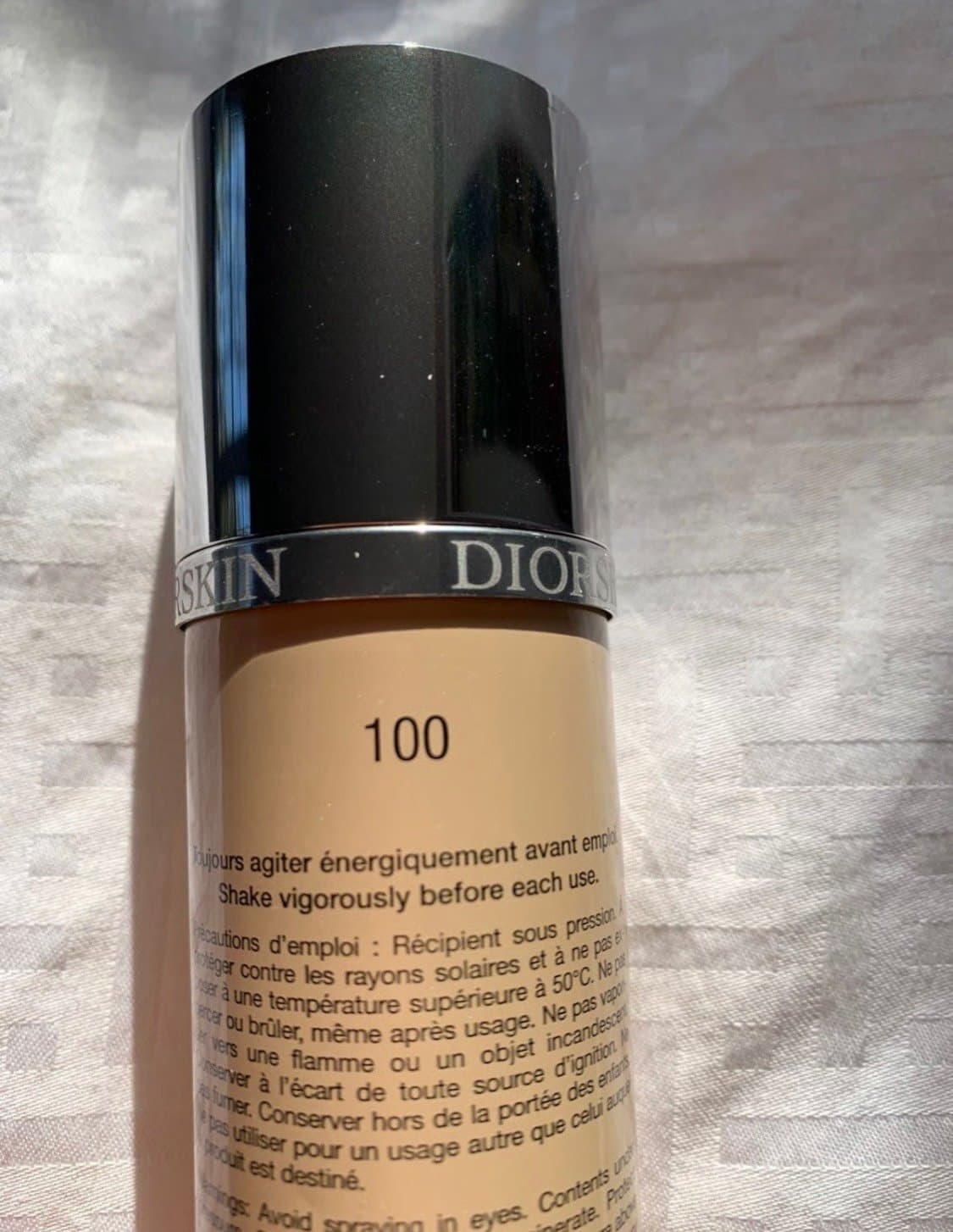 Dior Airflash Spray Foundation in shade 100 - Thumbnail 2