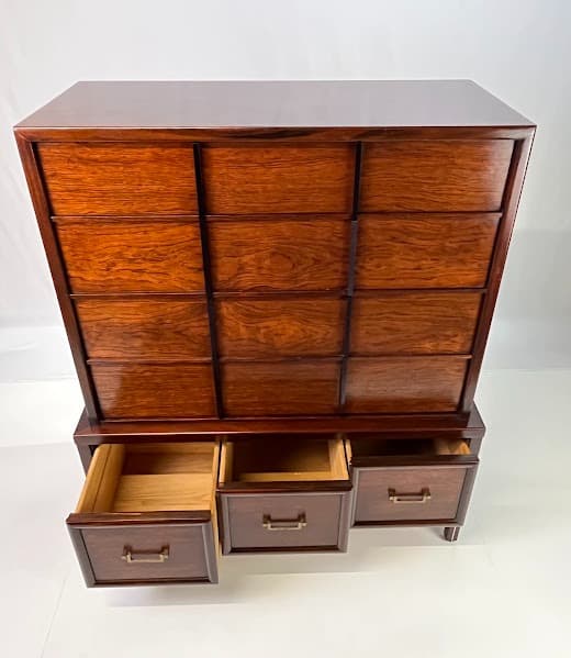 Mid-Century American of Martinsville Chest - Thumbnail 8