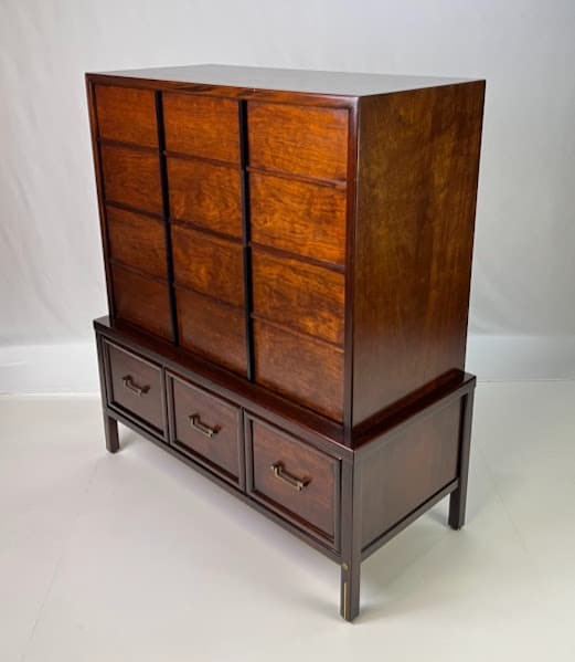 Mid-Century American of Martinsville Chest - Thumbnail 5