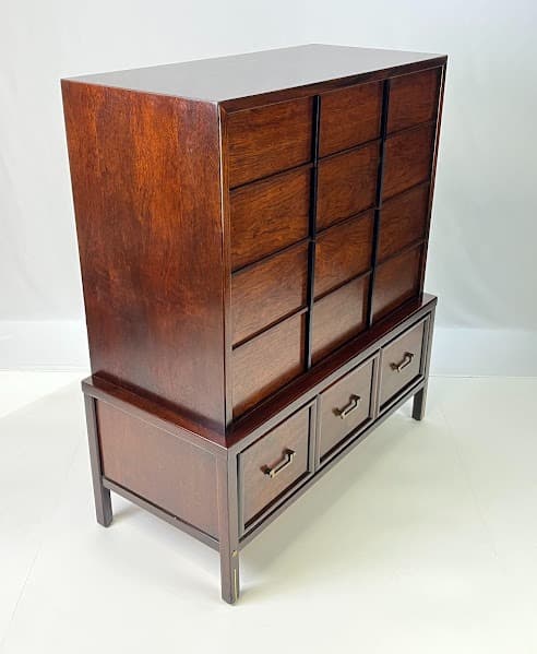 Mid-Century American of Martinsville Chest - Thumbnail 3