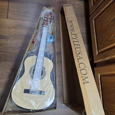 Pyle PGAKT30 30" Beginner Acoustic Guitar Kit w/ Gig Bag Strap Picks & Strings - Thumbnail 3