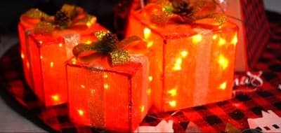 Set of 3 Lighted Christmas Gift Boxes: Pre-Lit Holiday Decor (Warm White) - Thumbnail 6