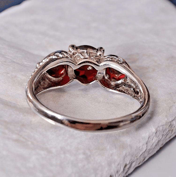 Trilogy Glass Garnet Like Stones Silver Bead Accents 925 Sterling Silver Size 8 - Thumbnail 2