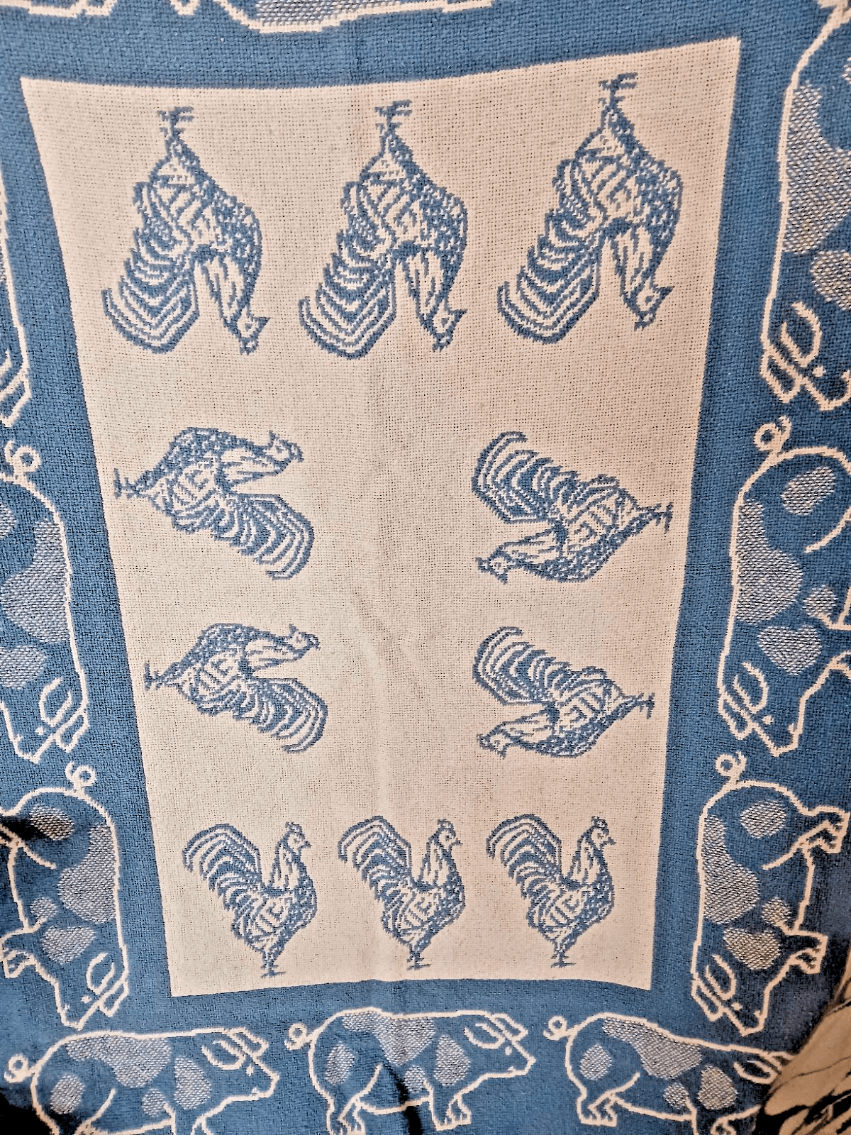 Farmhouse Cow Chicken Pig Blanket Throw Blanket Soft Fuzzy Travel Blanket for... - Thumbnail 2