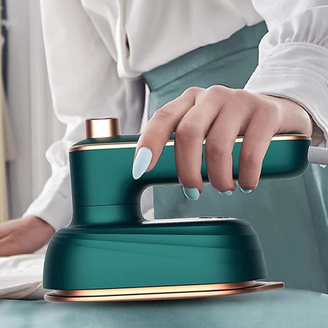 Travel Foldable Mini Iron With Spray - Thumbnail 3