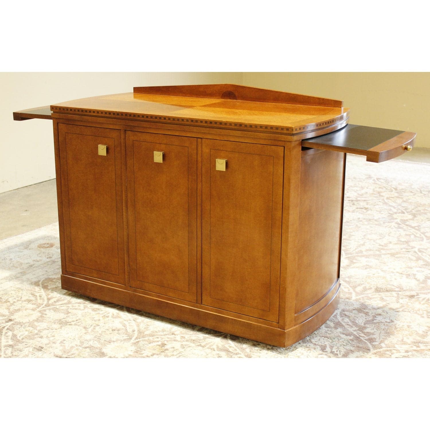 Hickory White 3 Door Server - Thumbnail 3