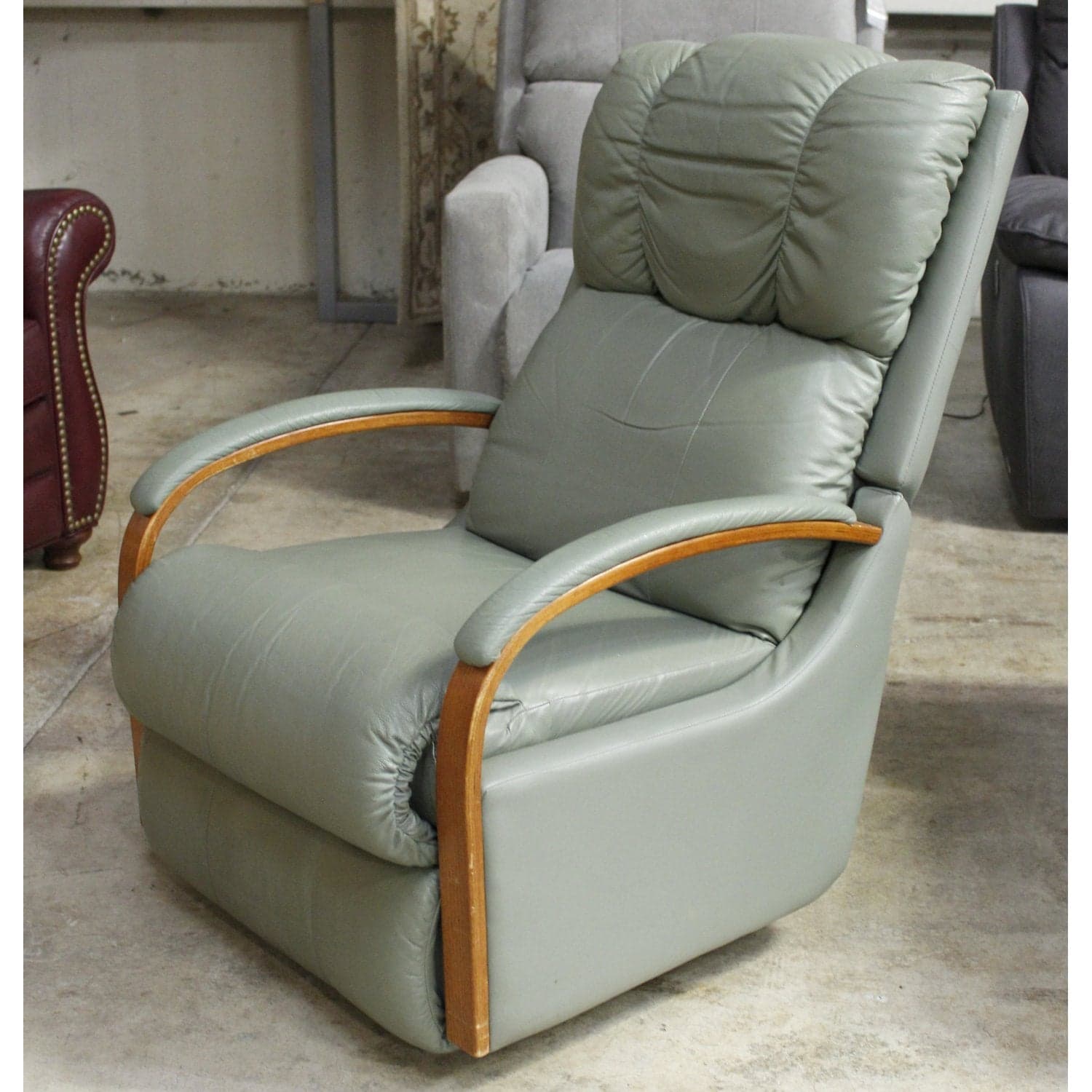 La-Z-Boy Green Leather Recliner - Green - Thumbnail 4
