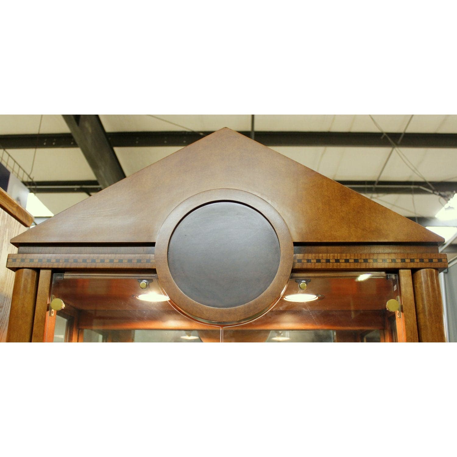 Hickory White Pediment Top Curio Cabinet - Thumbnail 4