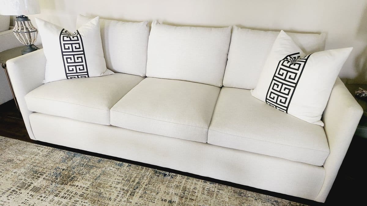 BASSETT FURNITURE CUSTOM MADE 93" BECKHAM SOFA - Thumbnail 3