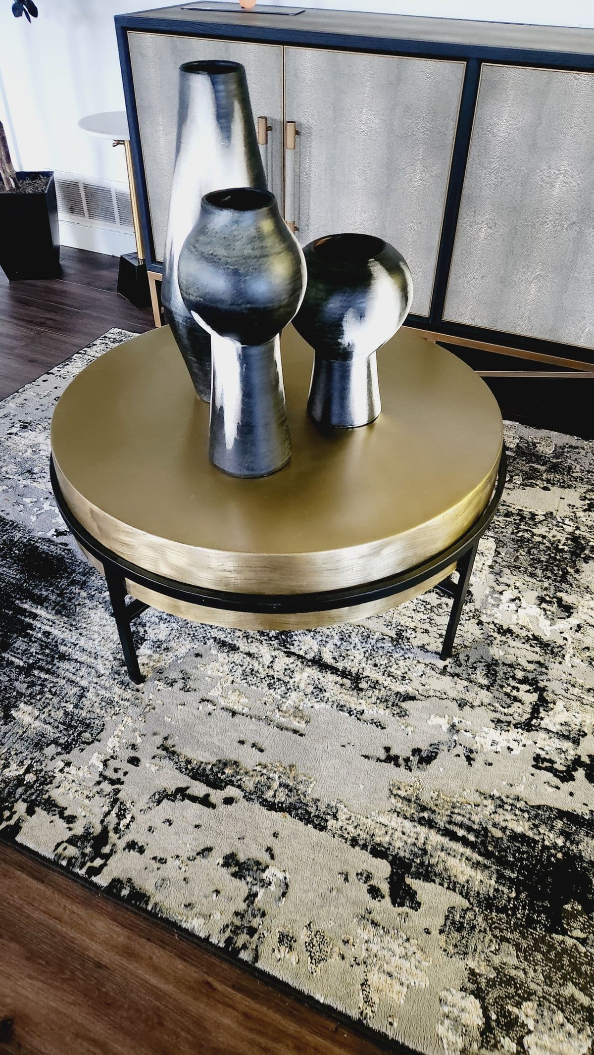 Hudson textured brass cocktail table - Thumbnail 2