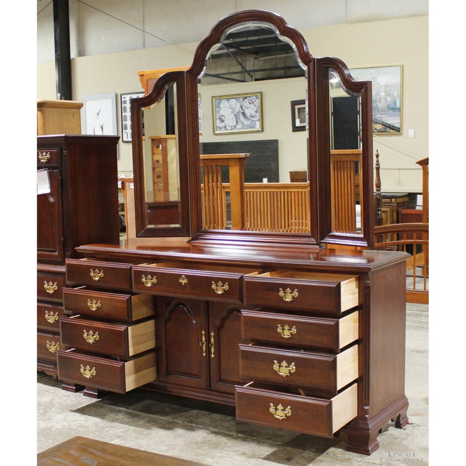 Sumpter Furniture Mahogany Triple Dresser w/Tri-fold Mirror - Mahogany - Thumbnail 2