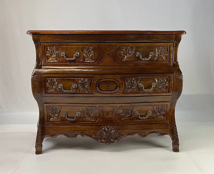 Vintage French Provincial Style Carved Bombé Commode - Image 1