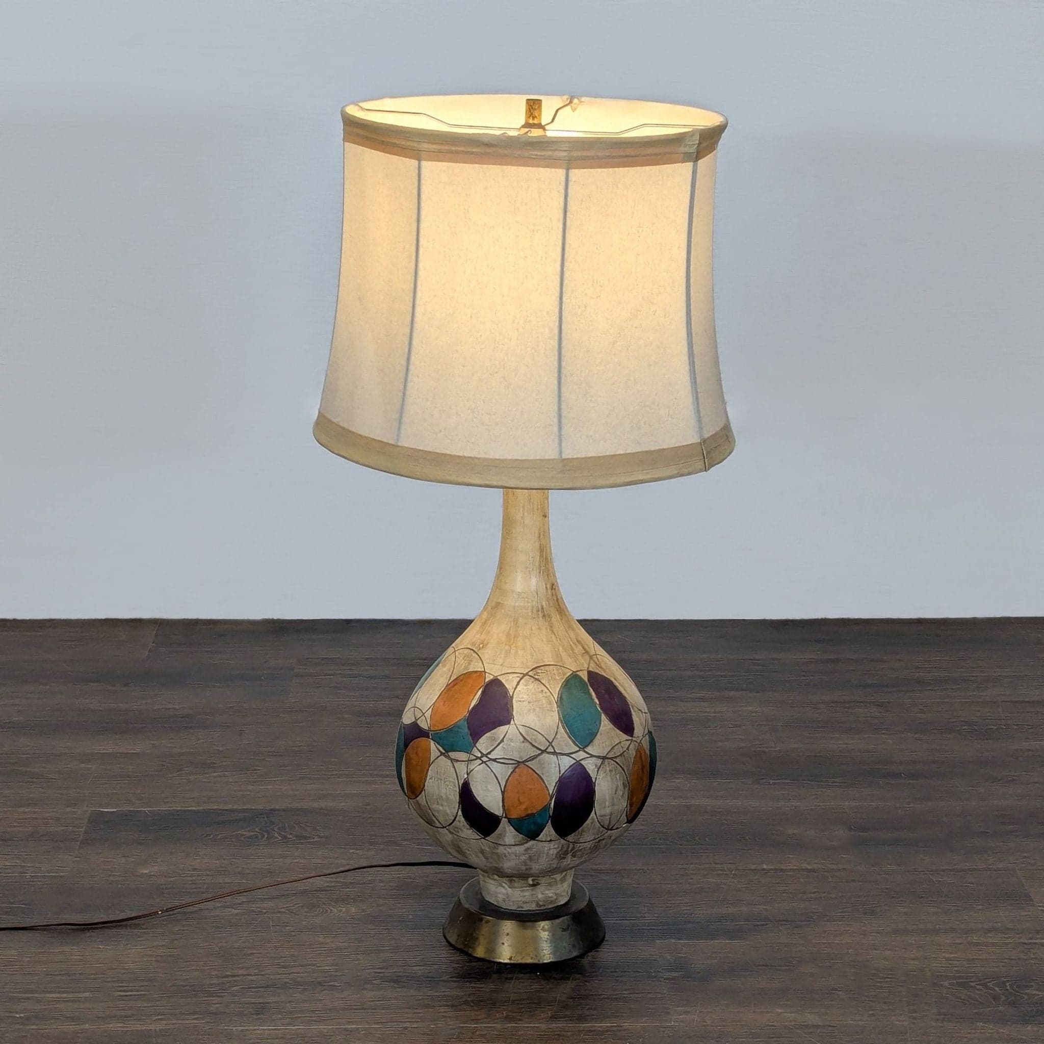 Vintage Table Lamp with Colorful Geometric Base and Cream Shade - Thumbnail 5