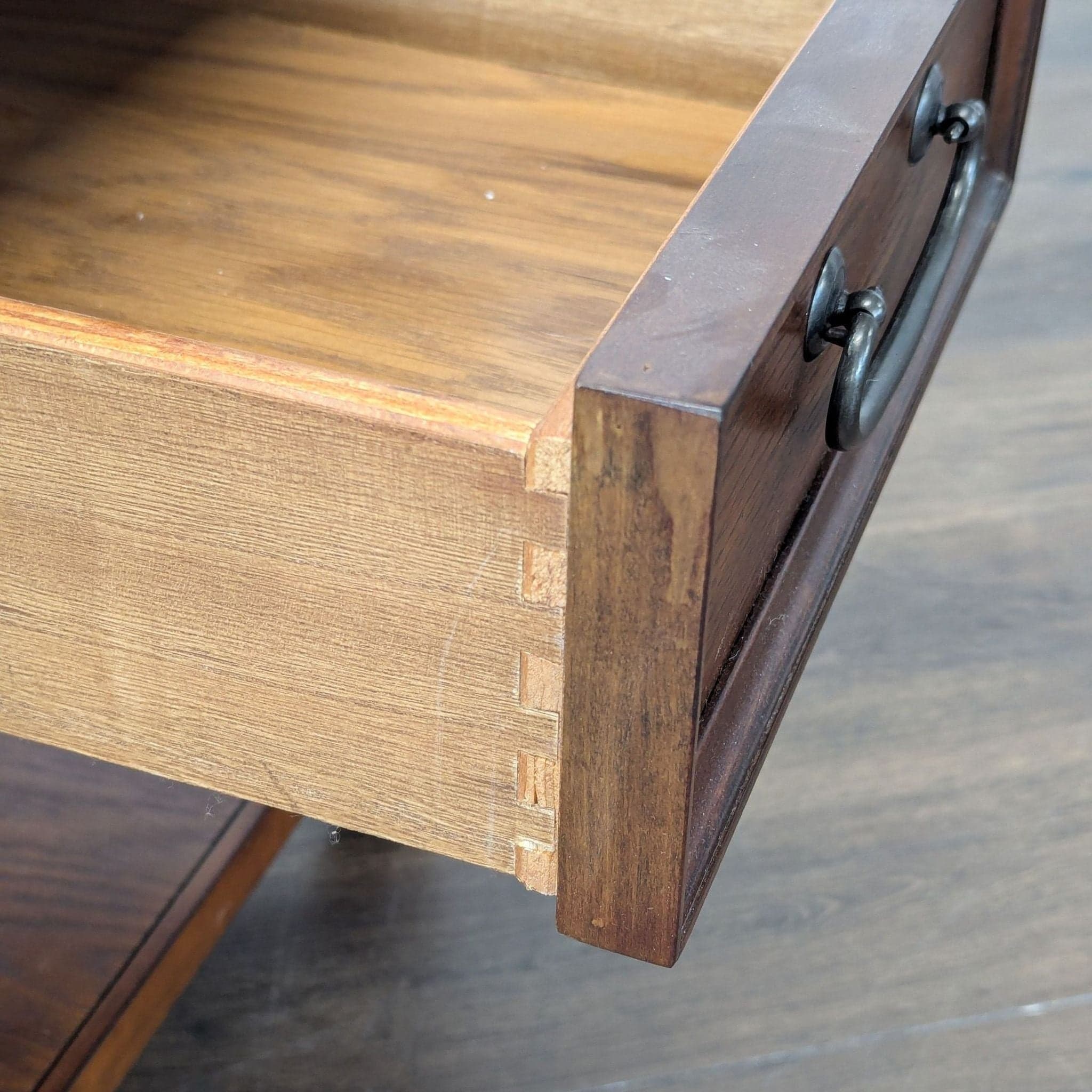 Ashley Furniture Woodboro End Table with Shelf - Thumbnail 10