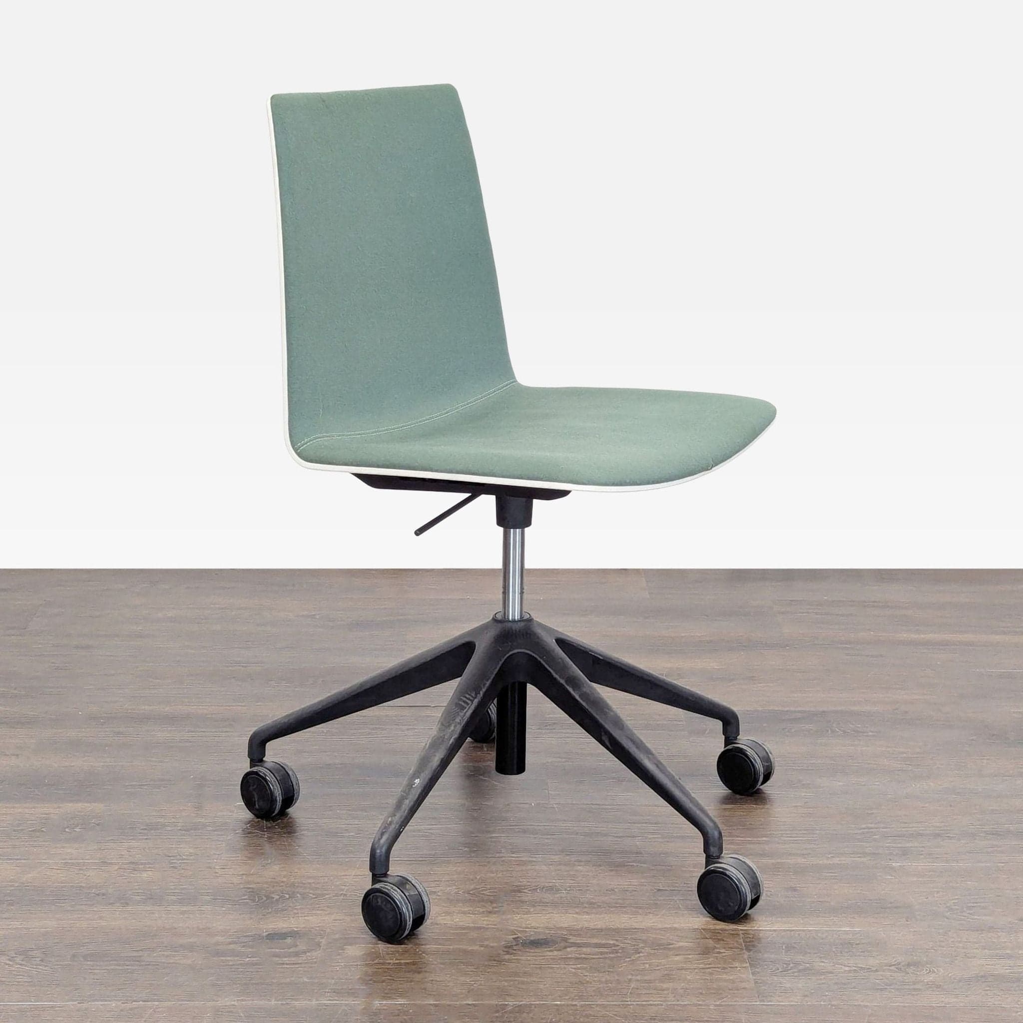 Andreu World Modern Green Office Chair with Wheels - Thumbnail 2
