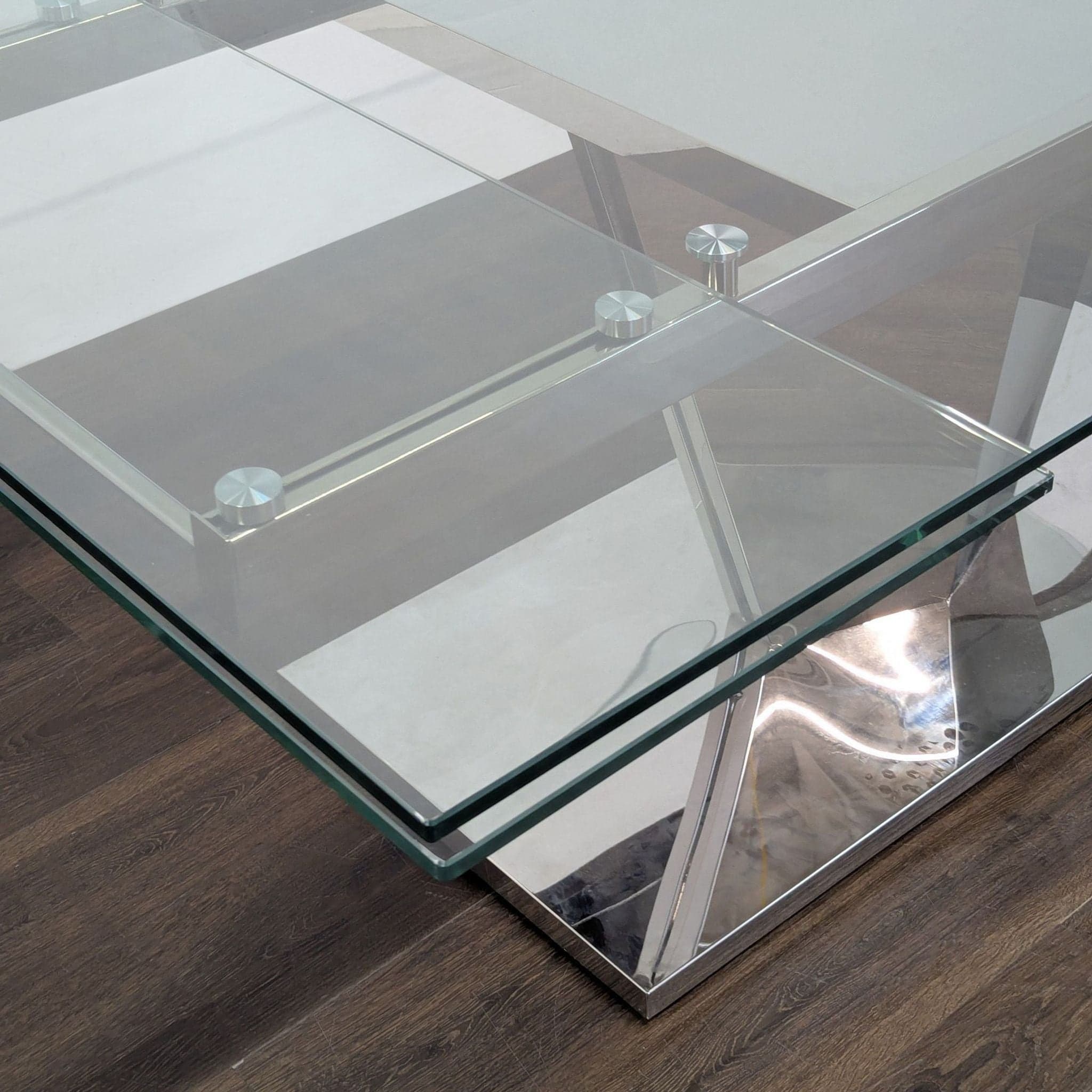 Glass and Metal Expandable Dining Table - Thumbnail 5
