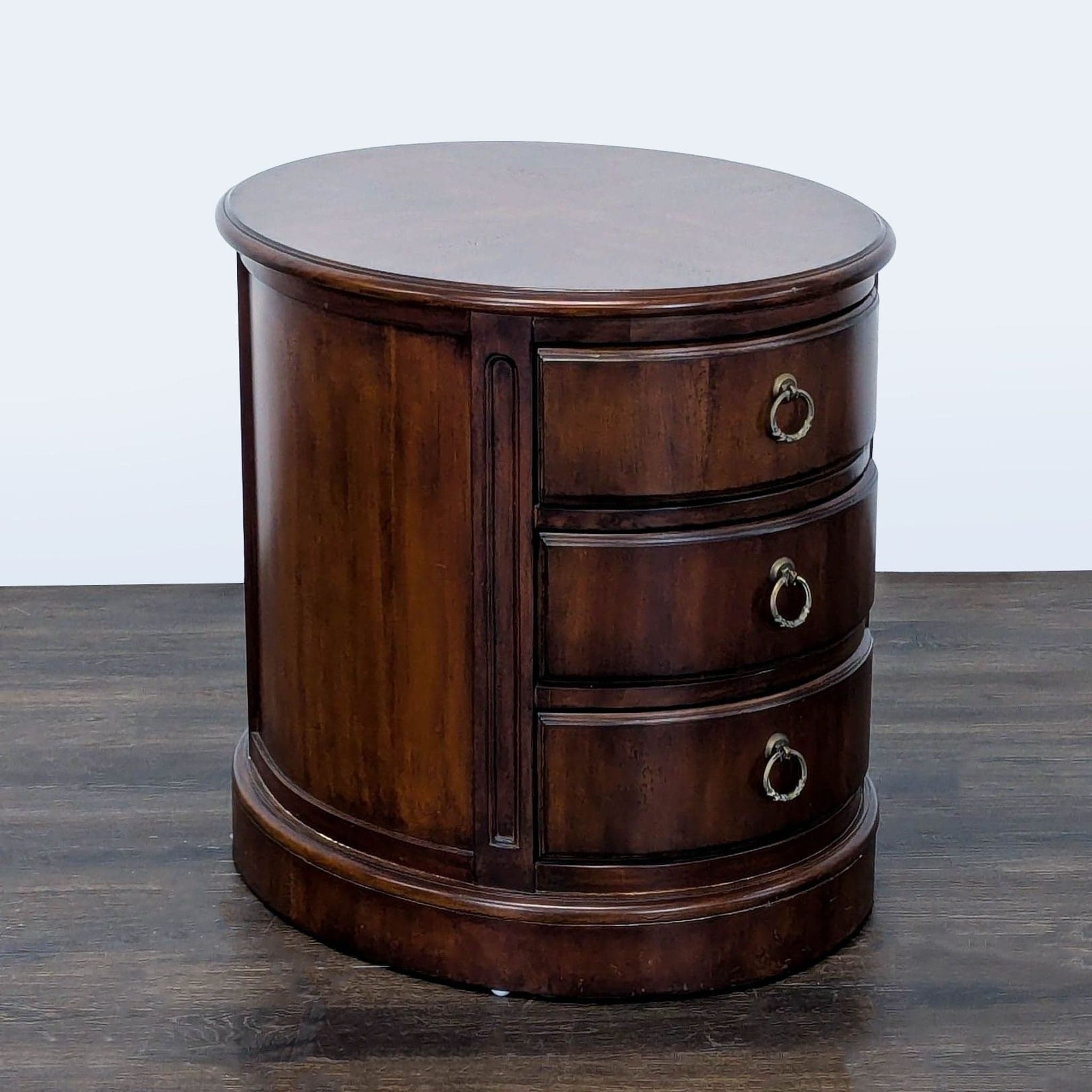Hekman Oval Drum Table - Thumbnail 3