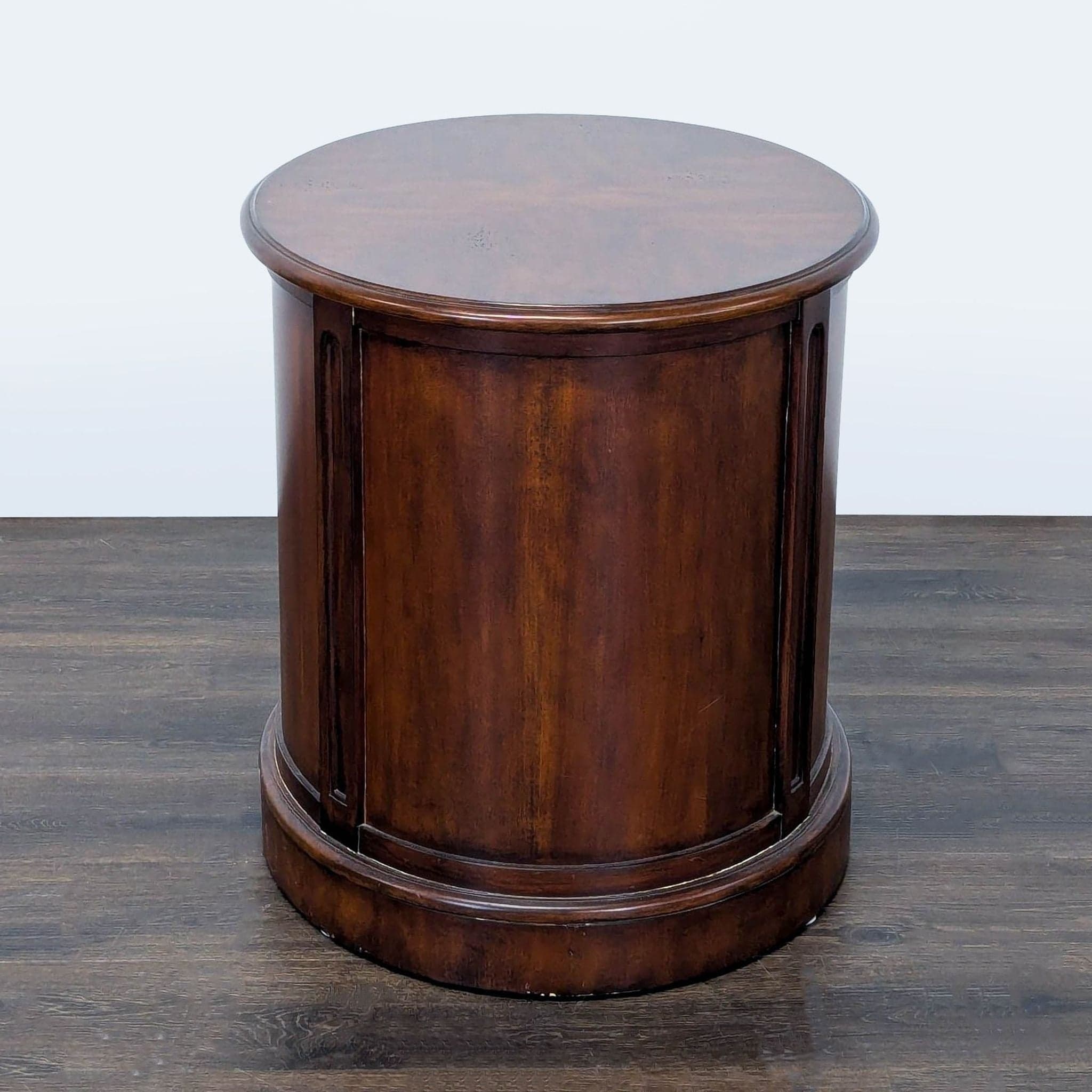 Hekman Oval Drum Table - Thumbnail 5
