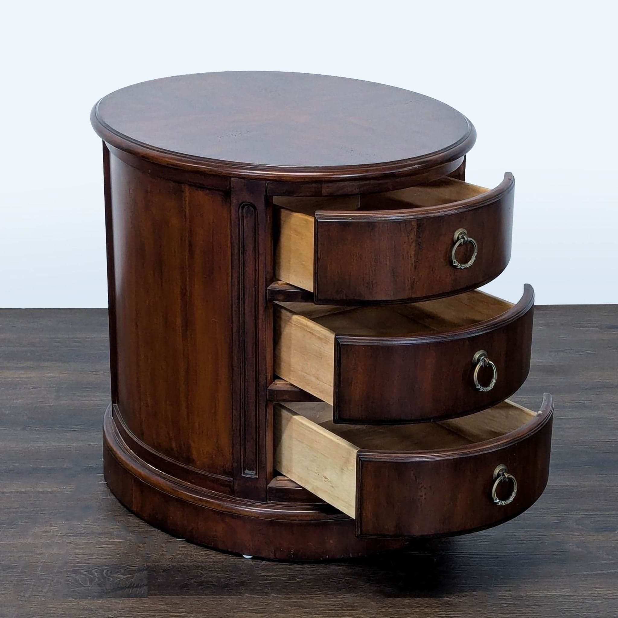 Hekman Oval Drum Table - Thumbnail 2