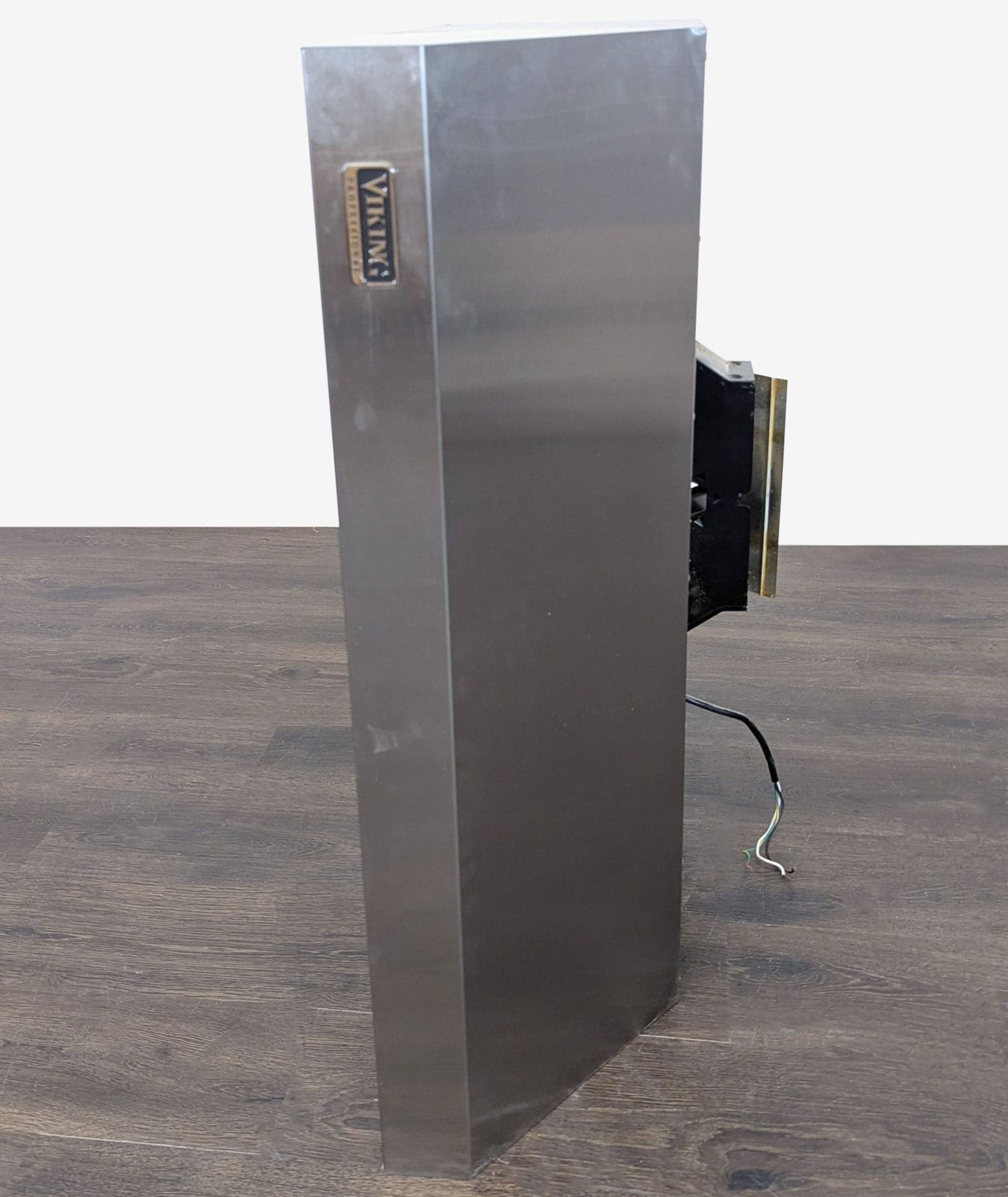 Viking Professional Stainless Steel Range Hood - Thumbnail 4