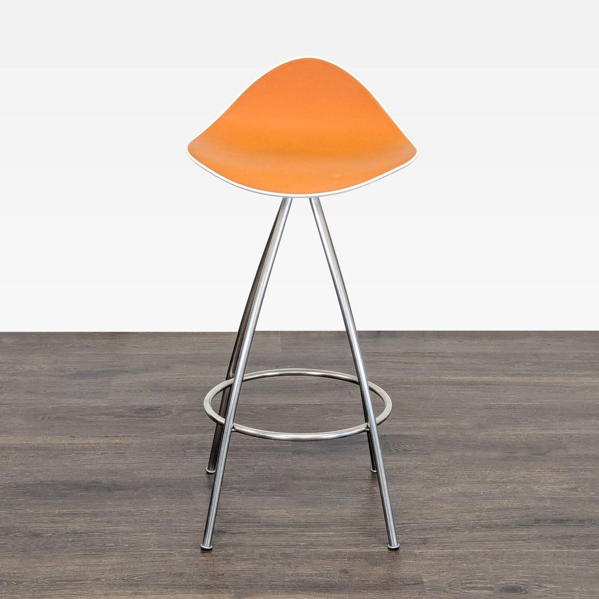 Stua Onda Stool - Image 1