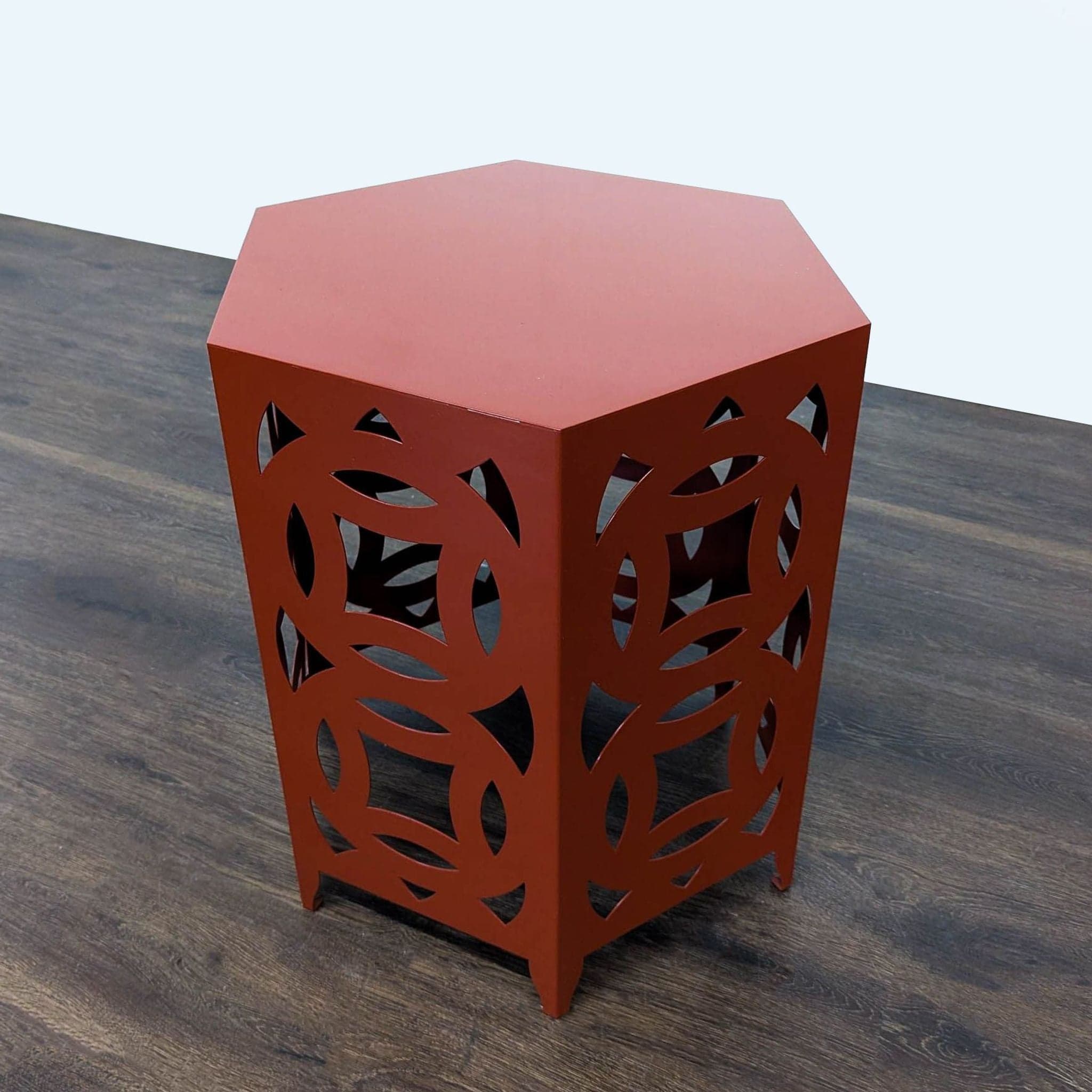 Metal Hexagonal Accent Table - Thumbnail 4