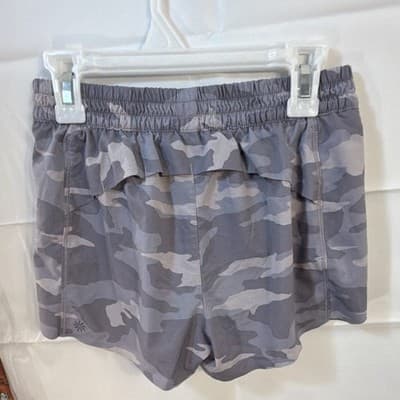 Athleta Girl Heart The Hustle 2.5" Short L/12 Gray Camouflage Athletic - Thumbnail 2