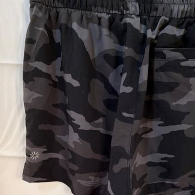 Athleta Girl Camouflage Athletic Shorts Black Gray M/8-10 Elastic Waist Pocket - Thumbnail 3