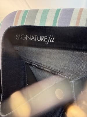 Ann Taylor Signature Fit Straight Jeans Black Denim Dark Wash Zip Slash Pocket … - Thumbnail 4