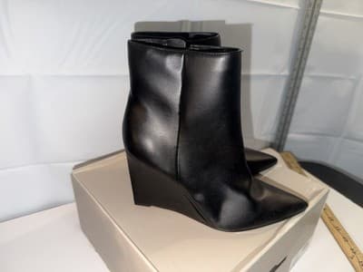 Marc Fisher WENDEL2 Black Leather Wedge Ankle Bootie Zip Pointed Toe Women's 8.5 - Thumbnail 6