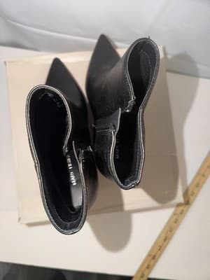 Marc Fisher WENDEL2 Black Leather Wedge Ankle Bootie Zip Pointed Toe Women's 8.5 - Thumbnail 4