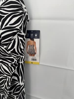 Lands' End Women's Swimdress Black White Floral UPF 50+ Adjustable Straps S - Thumbnail 4