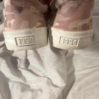 Old Navy 1994 Pink Beige Camouflage Canvas Slip-On Flat Arch Support Women's 3 - Thumbnail 3