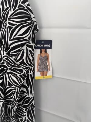 Lands' End Women's Swimdress Black White Floral UPF 50+ Adjustable Straps S - Thumbnail 3