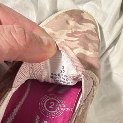 Old Navy 1994 Pink Beige Camouflage Canvas Slip-On Flat Arch Support Women's 3 - Thumbnail 5
