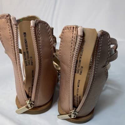 Cat & Jack Girls Pink Gold Metallic Strappy Zip Flat Sandals US Size 3 - Thumbnail 5