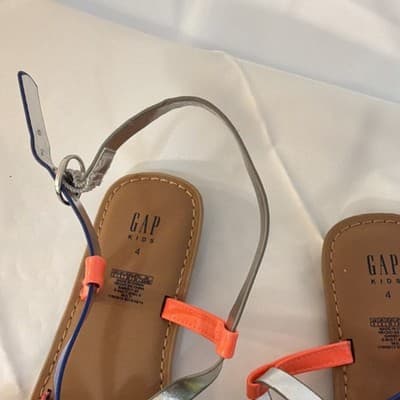 GAP Girls Multicolor Strappy Buckle Sandals Open Toe Casual US Size 4 - Thumbnail 2