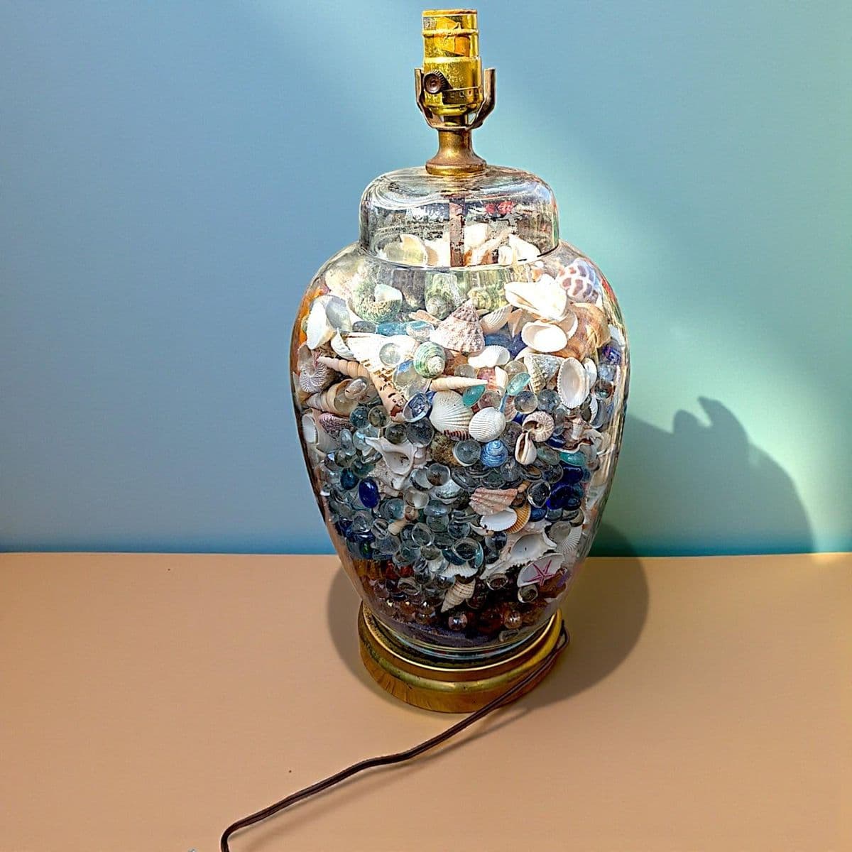 Colorful 1980s Mid-Century Modern Coastal Style Seashell Filled Glass Ginger Jar Table Lamp - Thumbnail 3