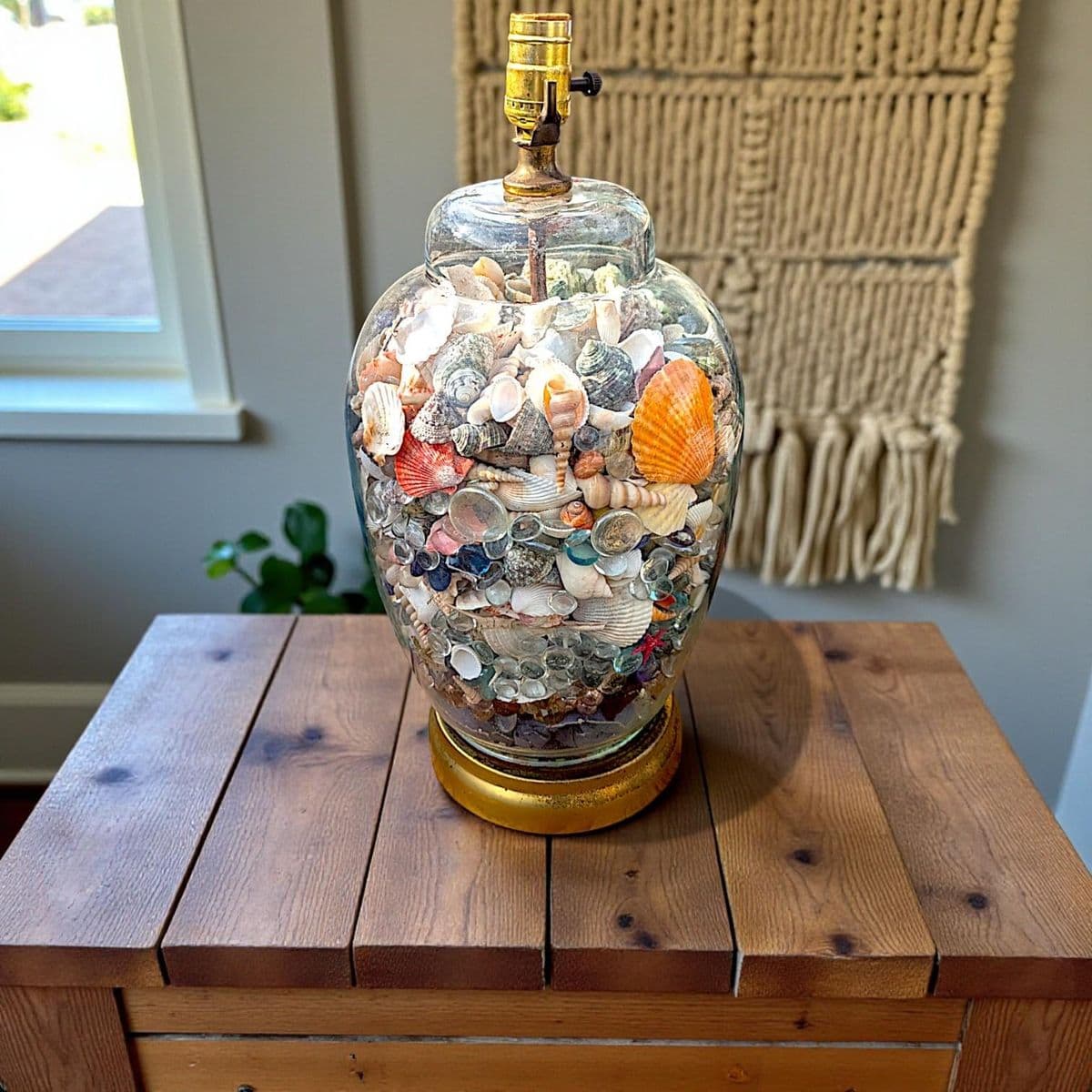 Colorful 1980s Mid-Century Modern Coastal Style Seashell Filled Glass Ginger Jar Table Lamp - Thumbnail 6