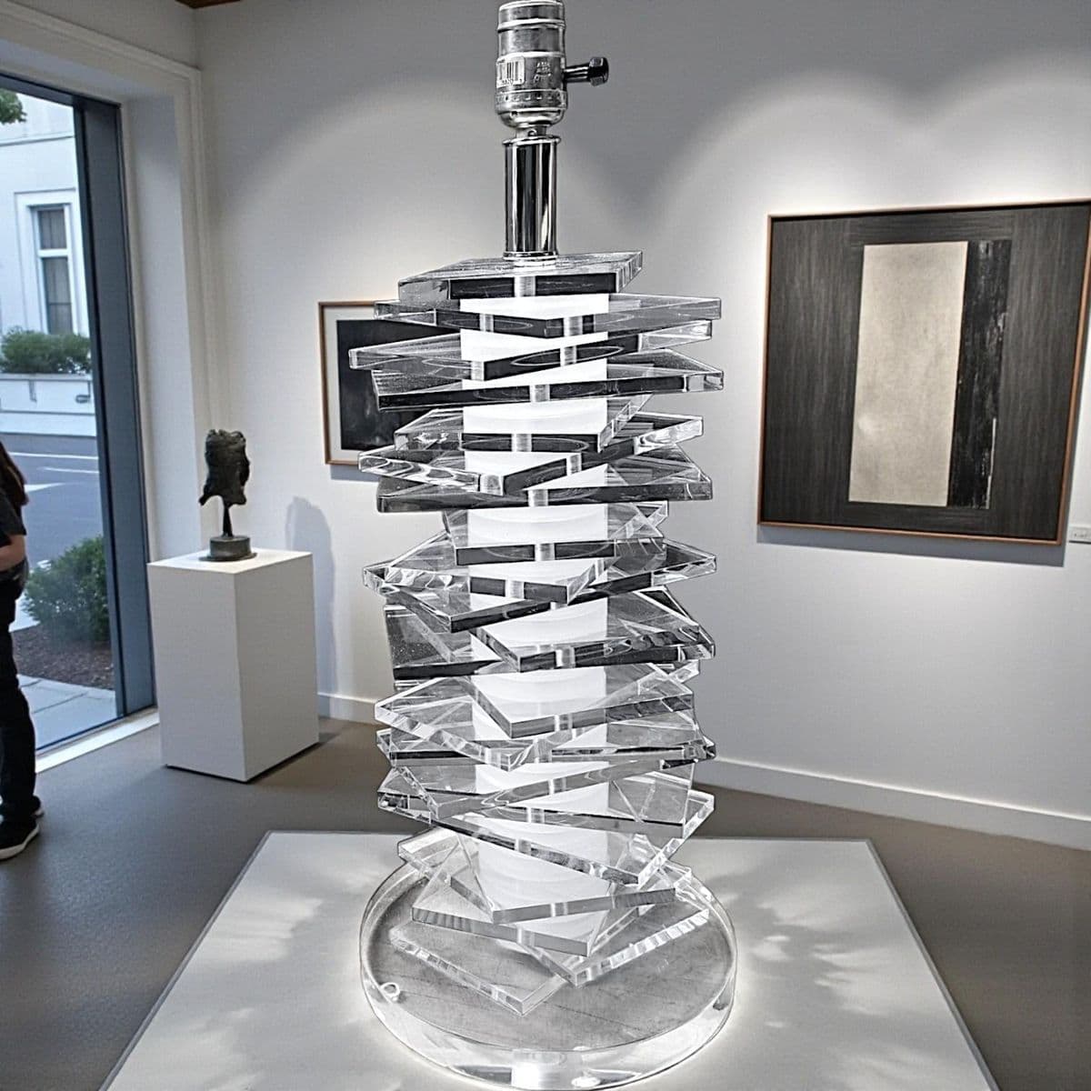 Vintage Mid Century Modernist Clear Lucite Stacked Tiled Skyscraper Table Lamp, Attributed to Karl Springer - Thumbnail 9