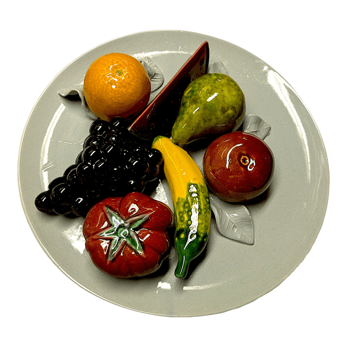 1950s Caldas Majolica, 3-D Ceramic Plate With Life-Like Fruits, Pottery Made in Portugal - Thumbnail 2